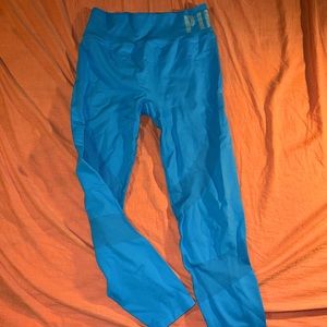 Never worn PINK contouring booty enhancing leggings